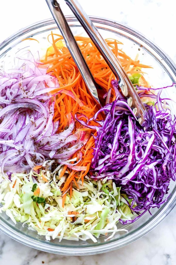 Tangy Vinegar Coleslaw (No Mayo) foodiecrush.com #coleslaw #vinegar #recipes #easy #healthy 